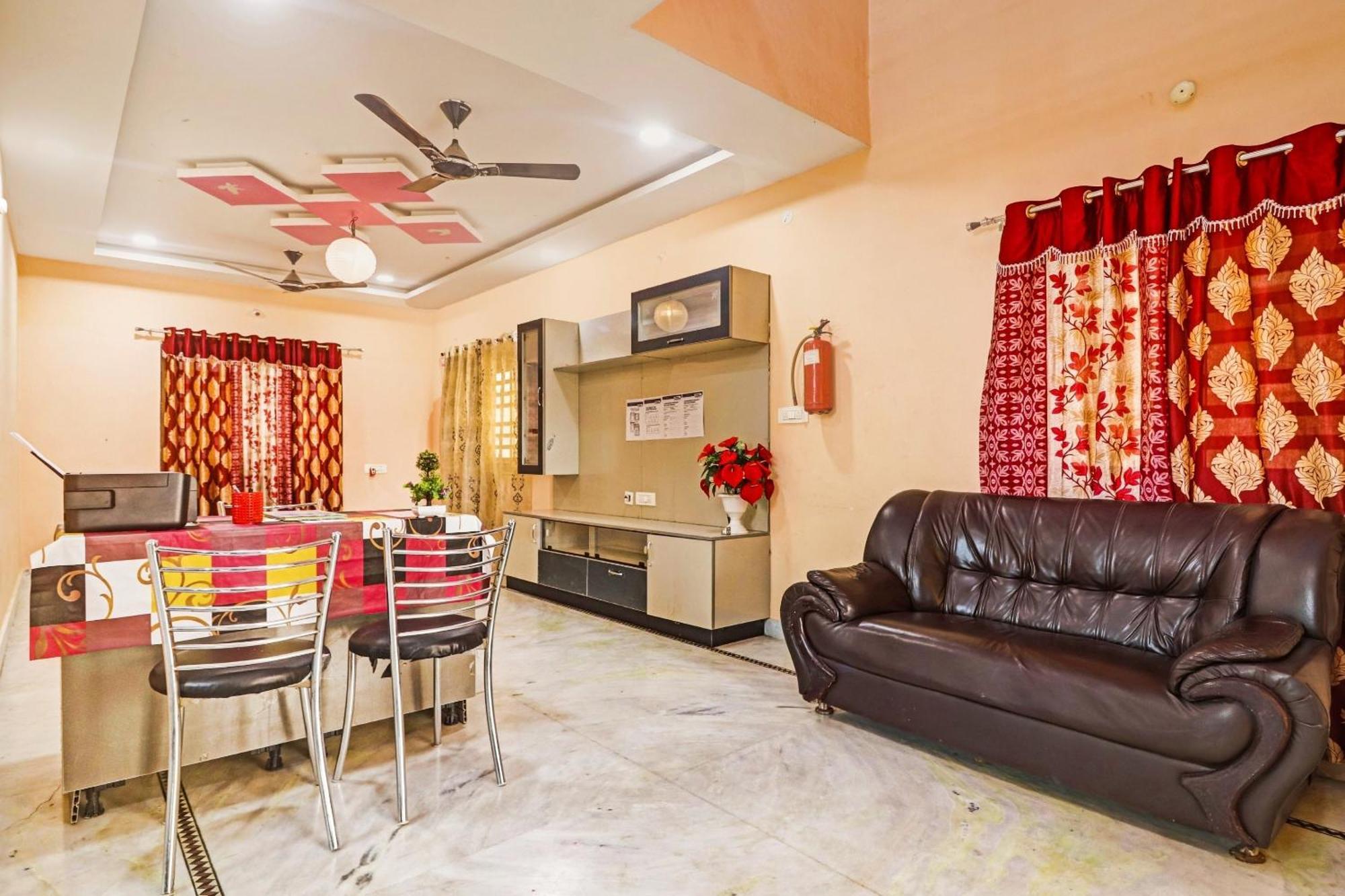 Hotel O Royal Stay Near Mantra Mall Haidar Sahibguda المظهر الخارجي الصورة