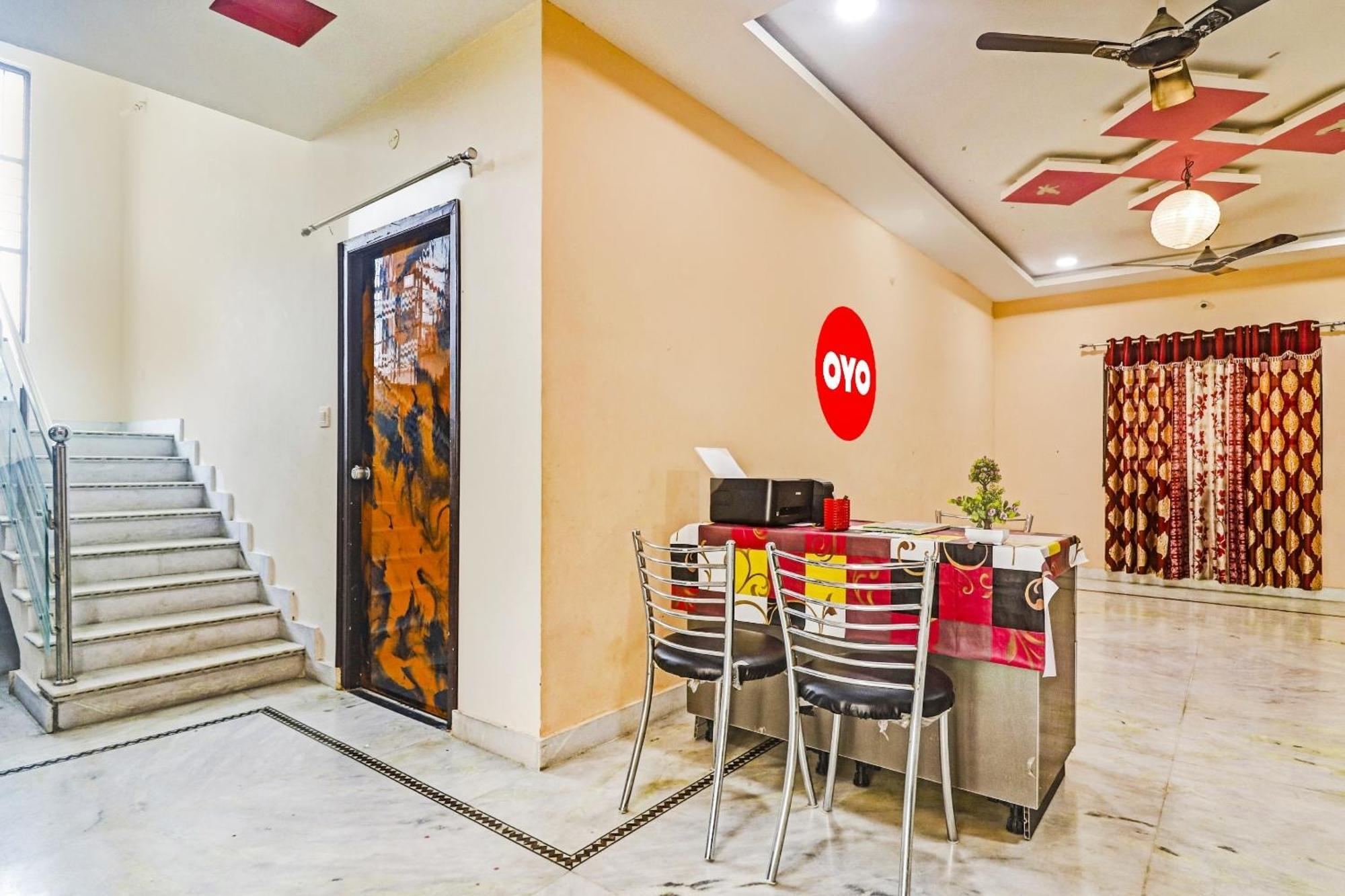 Hotel O Royal Stay Near Mantra Mall Haidar Sahibguda المظهر الخارجي الصورة